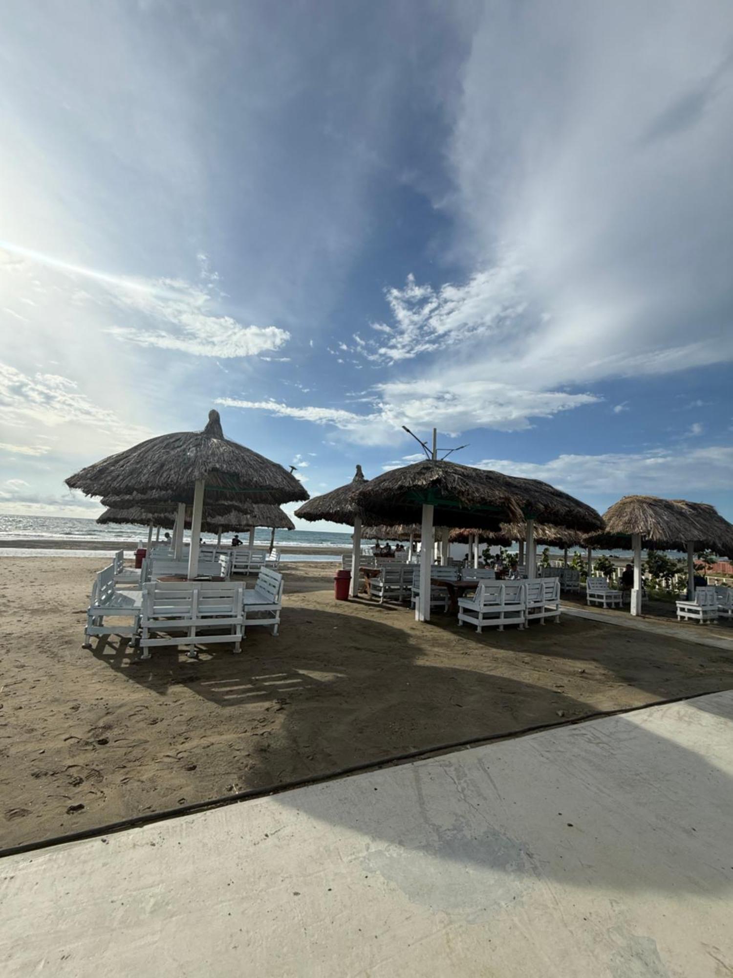 Playa Palmeras - Vía Al Mar Hotel Cartagena