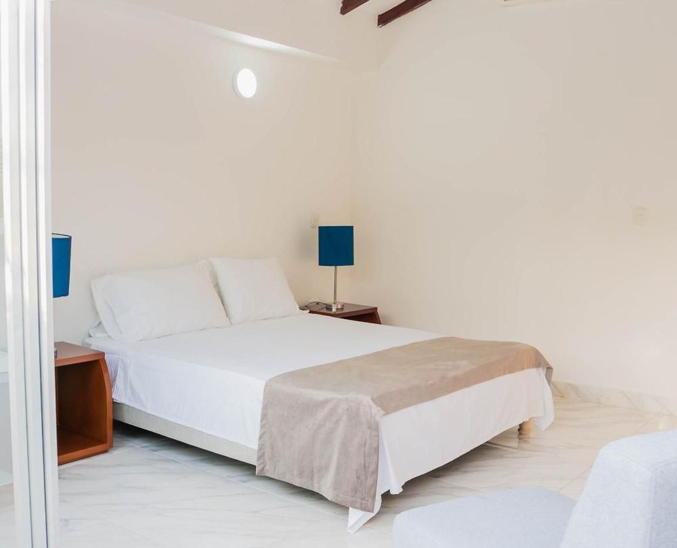 Hotel Playa Palmeras - Vía Al Mar