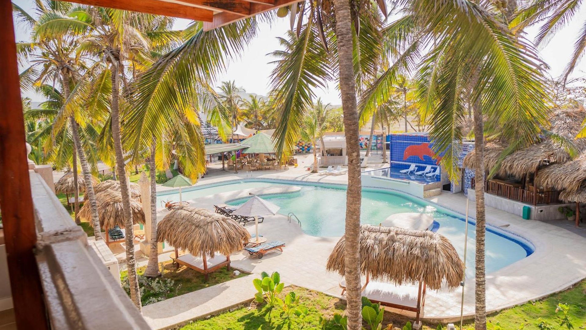 Hotel Playa Palmeras - Vía Al Mar