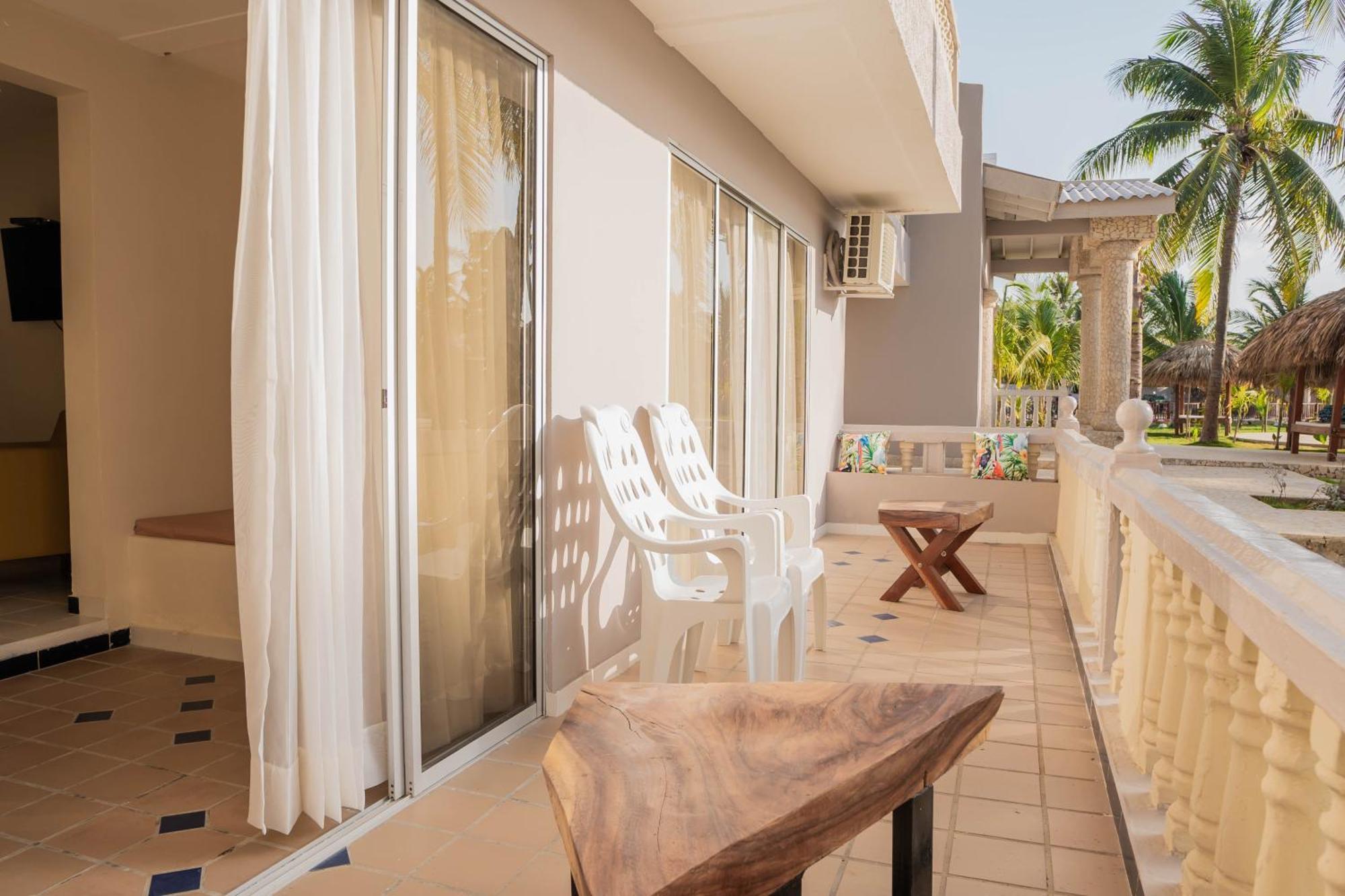Playa Palmeras - Via Al Mar Hotel